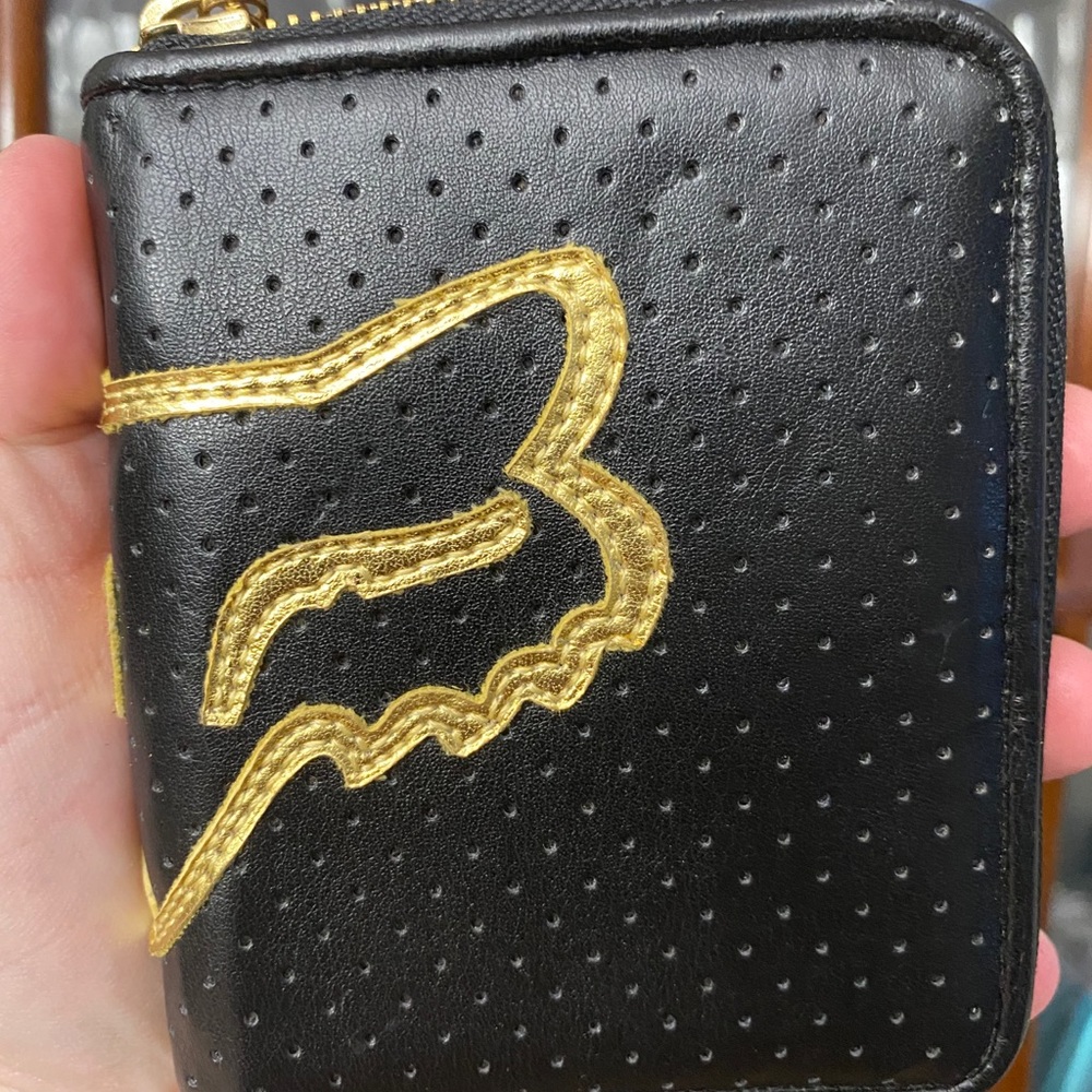 Fox medium zip around wallet